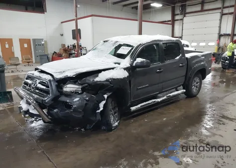 2017 Toyota Tacoma Sr5 V6 z USA, uszkodzony, nr VIN 5TFCZ5ANXHX110244